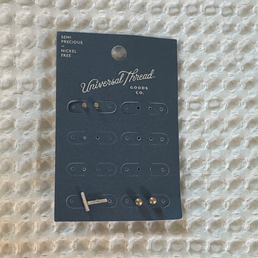 Universal Thread Gold Stud Earring Set
